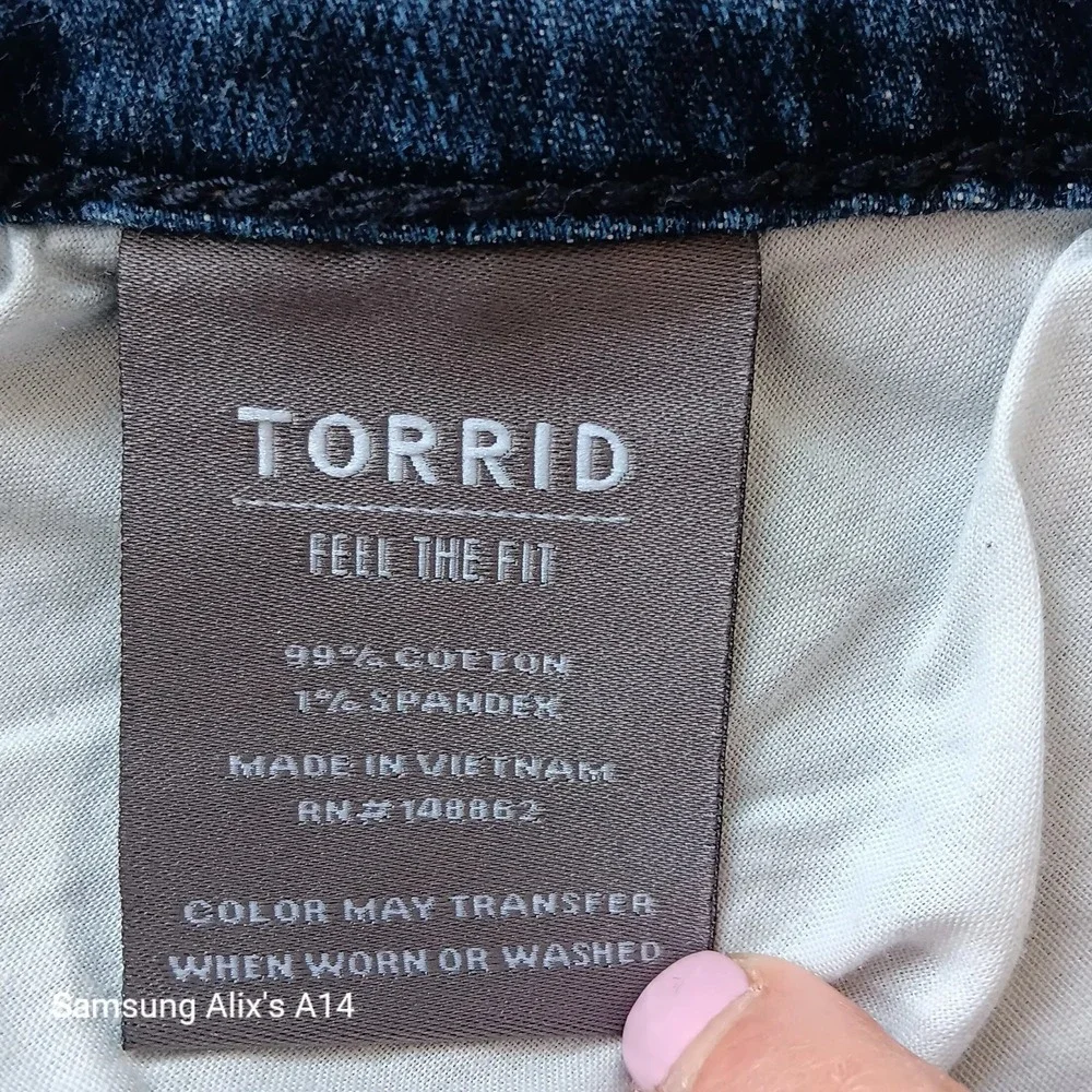 Torrid Plus Size 18 Shorts‎  Blue Denim Stretch Cotton Spandex Comfortable Fit